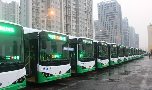 深圳東部公交集團(tuán)公交車LED線路牌安裝現(xiàn)場(chǎng)
